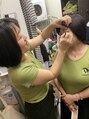 もみの気ハウス 松戸店 元美容師で、店長してましたこれはスタッフ仲間にメイク中（笑