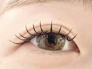 ビューティーサロンアイズ 三宮店(Beauty salon Eye's)の写真/【三宮駅すぐ!】絶対オススメ☆特殊な付け方でモチが良くボリュームも出せるFVラッシュ!束感仕上げもOK♪