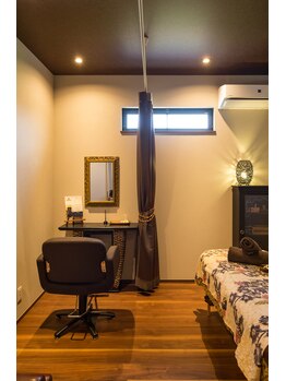 モミ(momi)/店内の様子