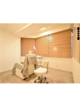 ゆったり空間で施術が受けられるサロン