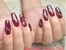 ビューティフルムーン ネイル 本厚木(Beautiful Moon Nail)/Vカットストーンネイル