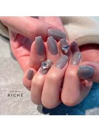 グレーワンカラー×ハートネイル