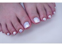 プチリリィ(Petit Lily)/トレンドのホワイトミラーネイル