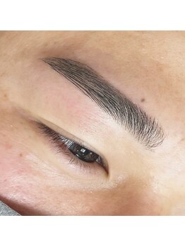 ビューステージ アイブロウサロン 新潟/ストレート眉デザイン