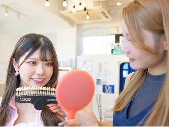 エクシアホワイトニング 高崎店の写真/全国展開中の人気店★最新機器と通いやすい価格帯で大人気☆輝く白い歯に!お得なプランもご用意◎