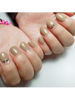 ベージュネイル