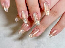 夏のきらきらネイル