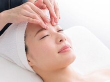 【目元ケアエステ】エヴァーグレースオリジナル“ハンドトリートメント