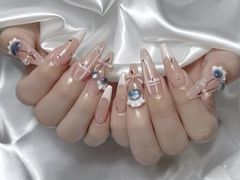 リンネイル 新大久保店(Rin Nail)の写真/【迷うほど種類豊富なパーツをご用意★】特別な日に特別なネイルデザインを★輝き溢れる大人可愛い指先に◎