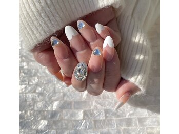 イノセントネイル(Innocent nailMR)/ハートフレンチネイル