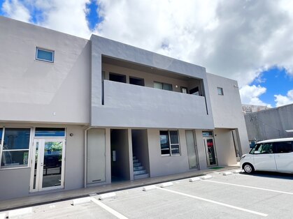 ホワイトアイ 名護(WHITE EYE)の写真