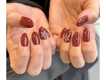 ラズワルド(Lazward)/キラキラ＊結晶ネイル