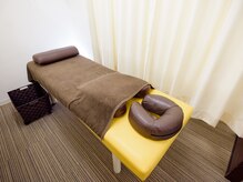 鍼灸整骨院ちとせの雰囲気（カーテンで仕切られた個室で施術させていただきます）