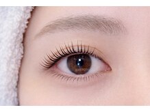 エメローズ 梅田店(AIMEROSE)/上下デザインラッシュリフト