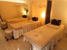 楓リラクゼーション 新宿店の雰囲気（整体、足裏ができる部屋307です♪）