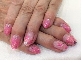ピンクお花ネイル