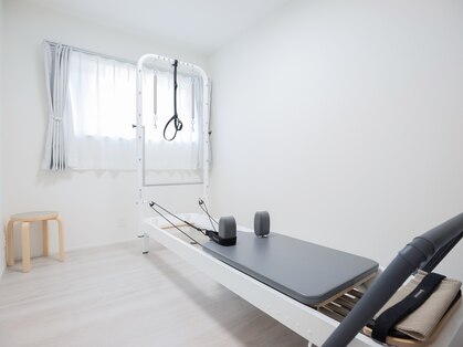 パーソナルピラティス Naru Pilates【姿勢改善・美姿勢・肩こり改善】の写真