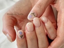 ブルーミンネイルズ(Bloomin Nails)/可愛らしい一輪チューリップ