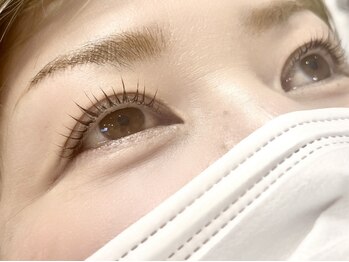 パーマ屋 レトロの写真/まつげの生え方/モチ/着け心地でお悩みの方に◎自まつげを大切にしながらの施術で自分史上最高のお目元へ♪