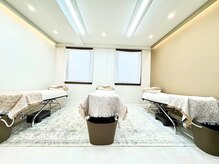 オリビア アイラッシュ(OLIVIA EYELASH)の雰囲気（アンティークな可愛い店内と高槻阪急となりで利便性◎）