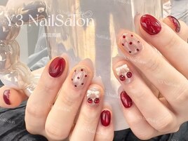大人かわいいチェリーネイル