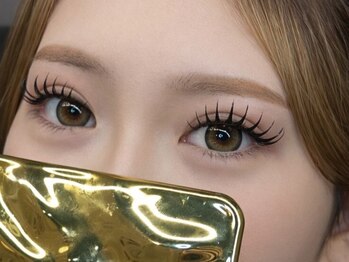 まつげエクステ専門店 クレイン(CRANE)の写真/つけま風デザイン仕上げで派手すぎない満足のボリューム感◆LEDエクステで持続力UP!オイルクレンジングOK◎