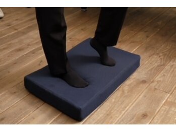 イザナイ 高知店(IZANAI)/マットで３分足踏み