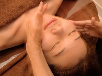 ラ ブリエ(La Briller)の写真/顔ツボ刺激で代謝アップ！