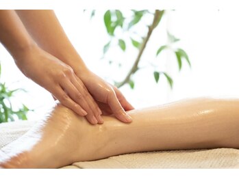 スロース(Sloth)/"緩" 全身アロマトリートメント