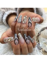 エスフィーネイルサロン ブリーユ(Esfy nailsalon Brille)/海外風ネイル