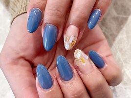 キラキラグラデ×くすみブルー