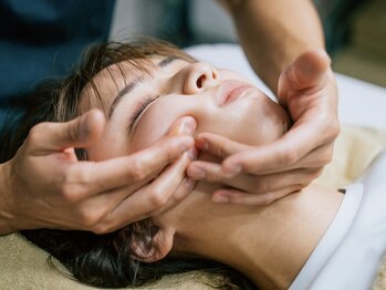 ビーレナトゥス(B Renatus)/首肩こり 改善整体【関内 整体】