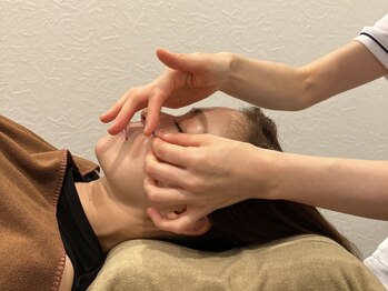 なつめ鍼灸ボディケアサロンの写真/完全個室で人目を気にせず至福の心休まるひと時を【眠れる美容鍼＋アロマオイルトリートメント60分5000円】