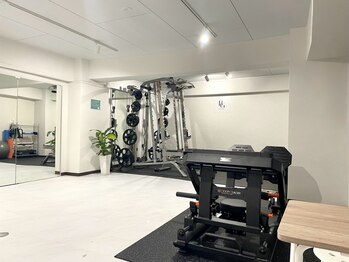 スタジオ ビーアンドジー 関内(studio B/G)の写真/《当日入会金無料》月1,093円～通い放題で通えるパーソナルジム☆実績のあるトレーナーが徹底サポート！