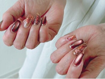 シュエット(Chouette)の写真/【美しいフォルムで理想のロングネイル】長さ出しでもしっかり4週間の持ち♪爪に優しいフィルイン導入店◎