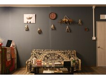 ほぐしの名人 青山店の雰囲気（広々とした待合室）