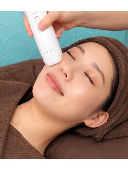 フィールファイン(feel fine)の写真/痩身マシンでほうれい線や二重アゴを撃退!!キュッと引きあがったフェイスラインに鏡を見るのが楽しくなる♪