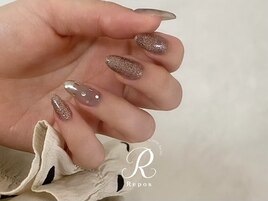 流行りのドットネイル
