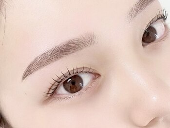 アウリイ(aulii)の写真/【実力派】細かいカウンセリングであなたの理想のお目元に。失敗無◎お任せまつ毛パーマ×眉ワックス！