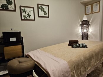 ロミロミサロン マハナ(MAHANA)/