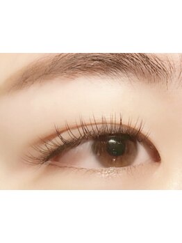 ナチュラル上品な目元にしたい