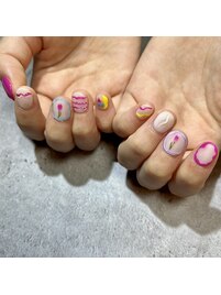 個性派ニュアンスネイル