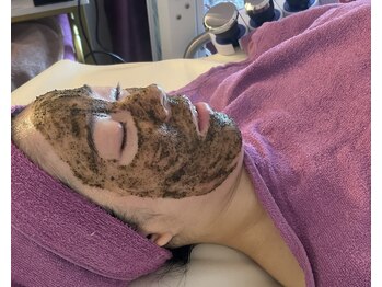 ティアラ(TIARA)/ハーブピーリング