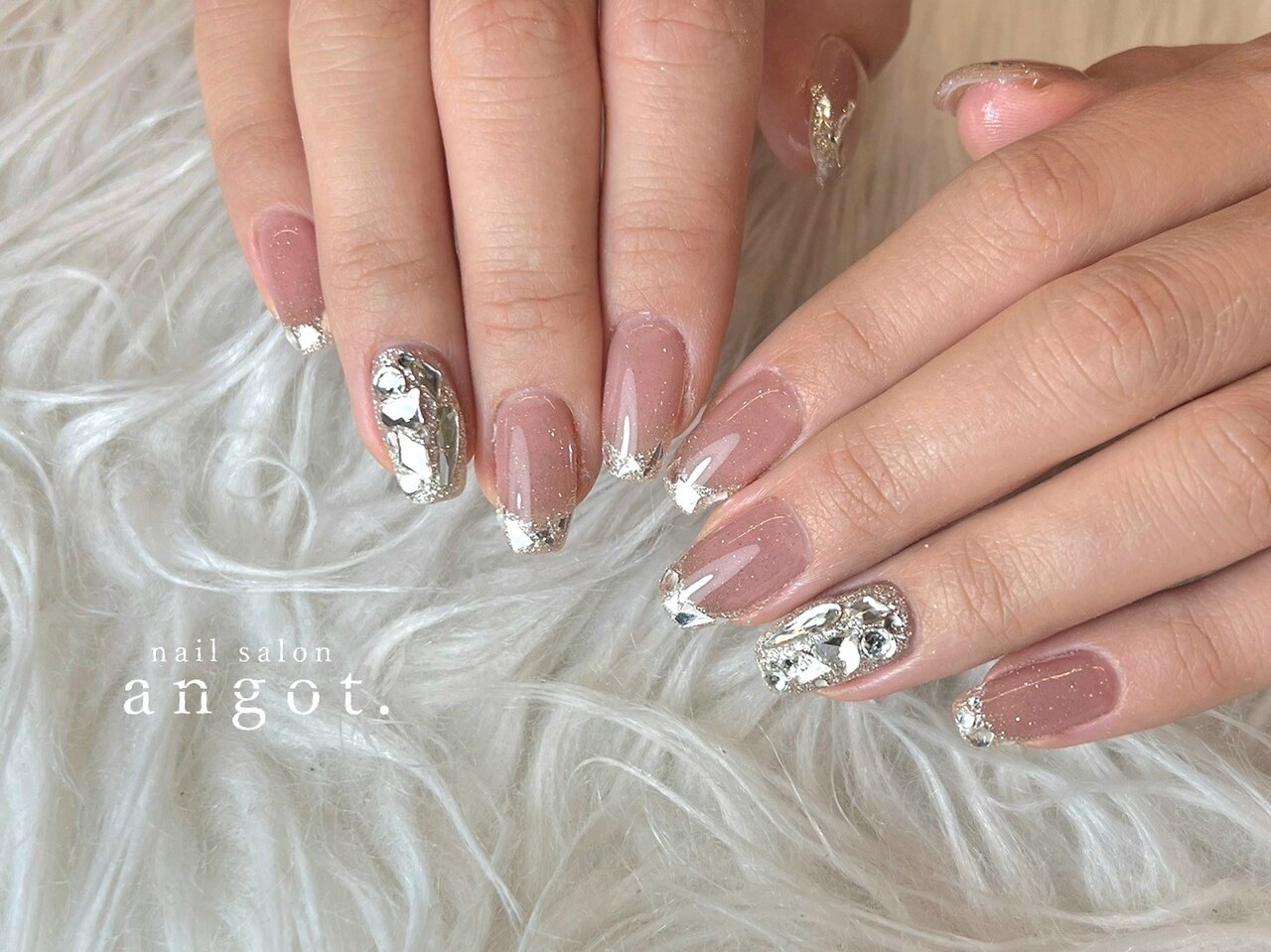 ネイルチップ402番 423番 466番2セットずつ