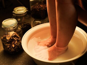 サマ(Sama)の写真/慢性的な冷えや女性特有のお悩み・身体の不調に効果大◎冷えたお身体には漢方足湯付きがオススメ！