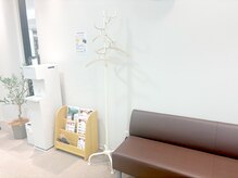 整体院イヤシ(IYASHI)の雰囲気（ご案内までのお時間もゆったりお過ごしいただけます）