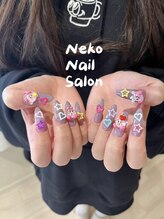 ネコ(Neko)/ゴテゴテ　キャラクターキラキラ