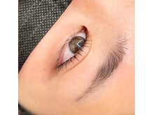 最先端の韓国式ノーグルーパーマ+束感でお目元パッチリ