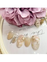 イーアイ ネイルズ(E.I Nail's)/ベージュフラワー