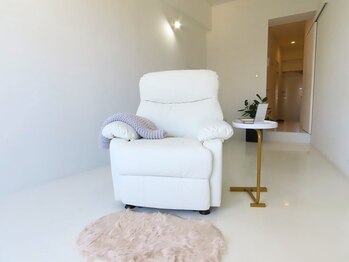 サロン ド ラリュール(Salon de L'Allure)/店内